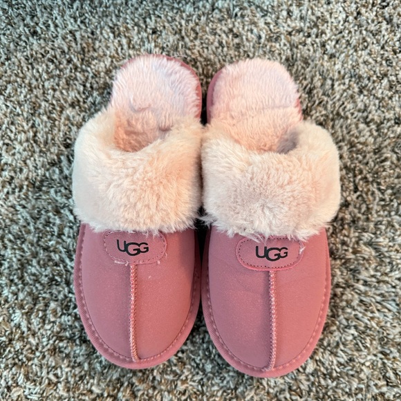 UGG Slippers - Picture 2 of 4